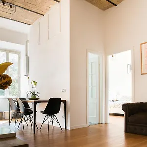 Domus Claudi Colosseum Apartment Rom